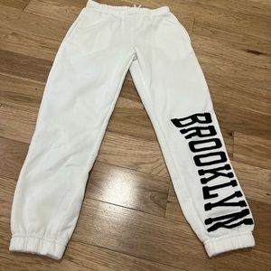White Brooklyn sweatpants used and washed once size s women’s